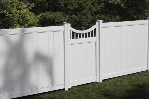 Concave Vinyl Fence Gate White